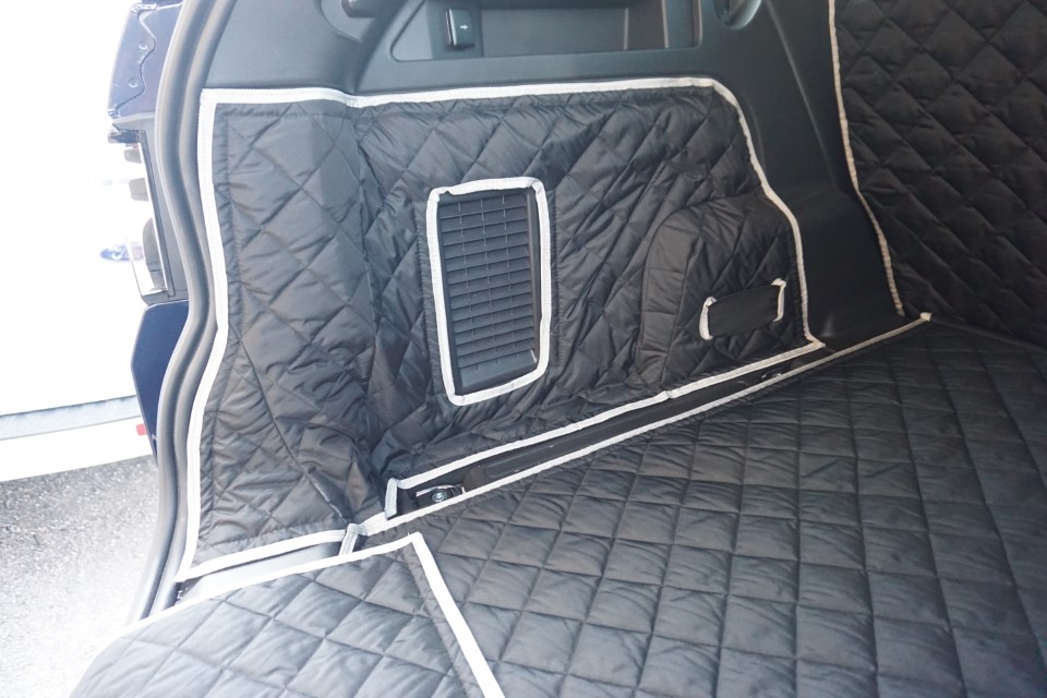 Land Rover Discovery Sport 2019 - 2026 (Without Air Vent On Right) Fully Tailored Boot Liner - Image 2